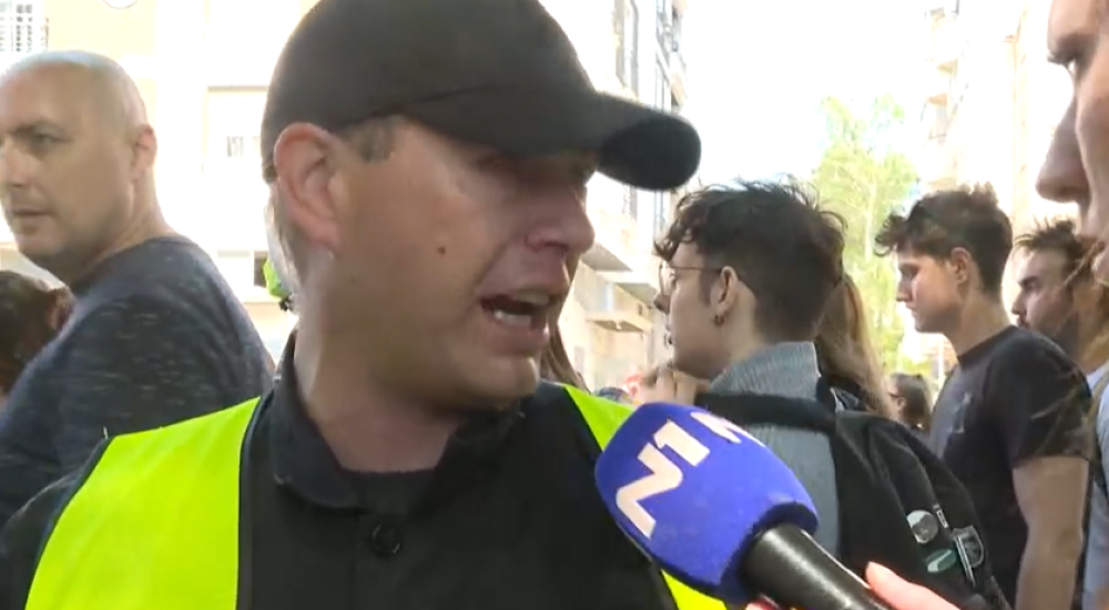 Bogosavljević: Policija tukla sve – devojke, novinare, studente…