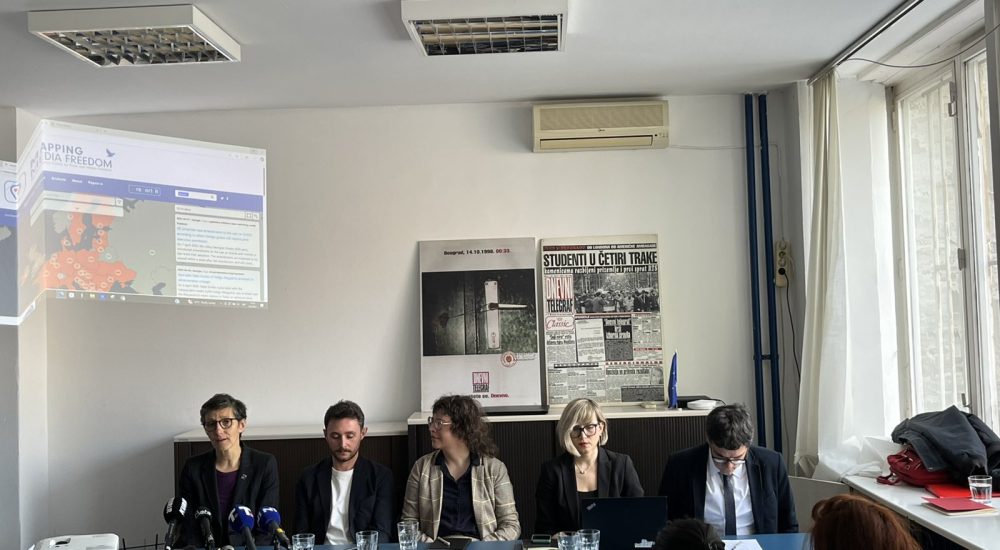 Međunarodna novinarska misija traži od EU da se ne ponaša kao da se u Srbiji ništa ne dešava