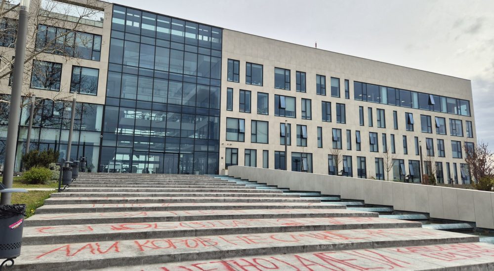 Novosadski studenti pozivaju građane ispred RTV-a gde će biti organizovano zajedničko gledanje dočeka biciklista u Strazburu
