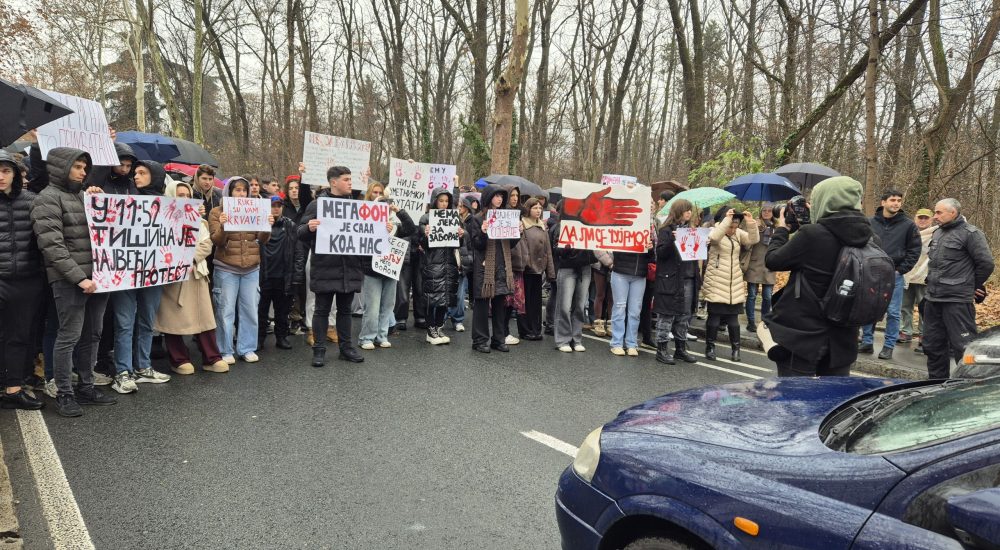 AFP: Borba studenata u Srbiji protiv lažnih vesti