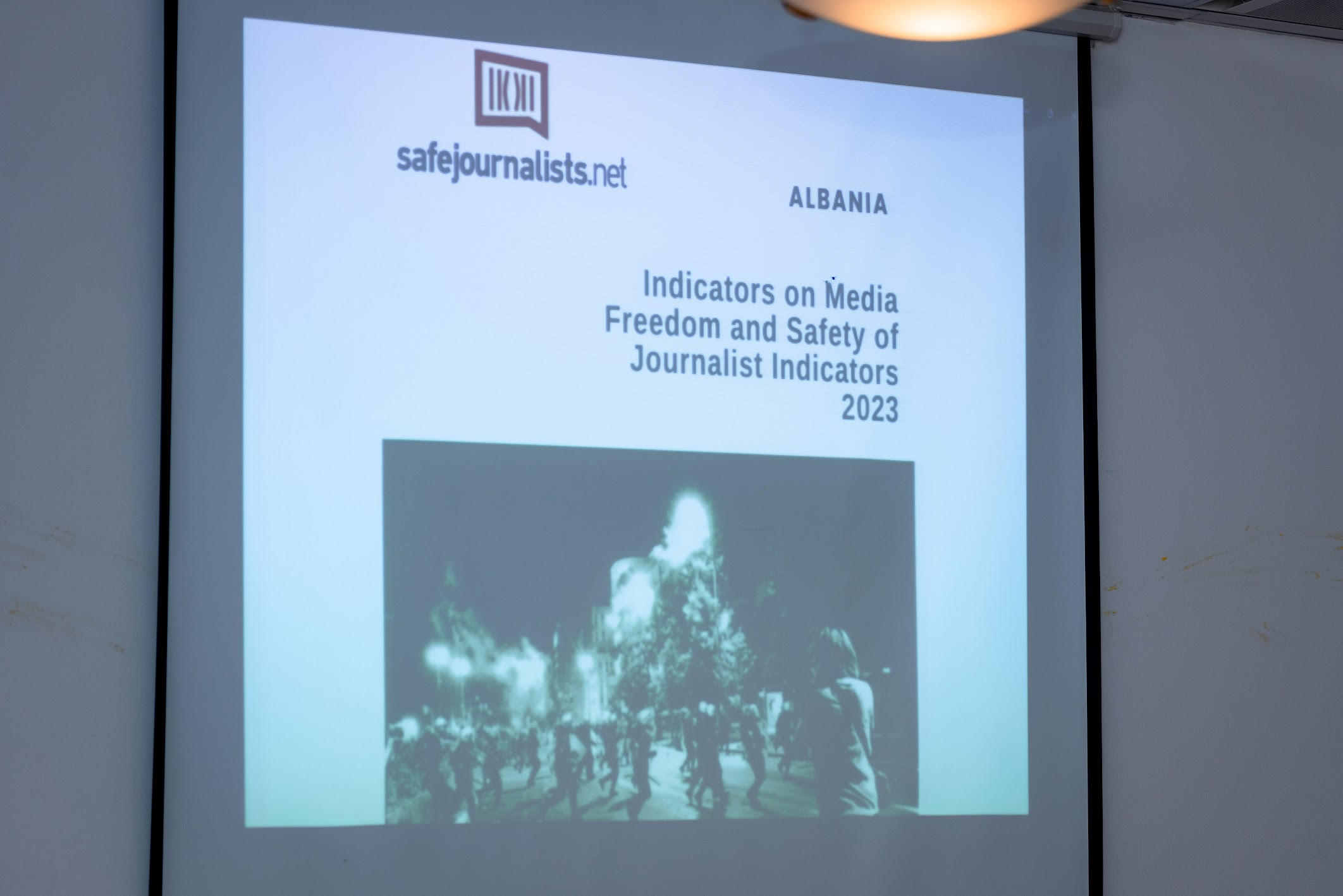 Treguesit për Nivelin e Lirisë së Medias dhe Sigurinë e Gazetarëve 2023 në Shqipëri – Përshtypje nga një Tryezë Kombëtare Diskutimi