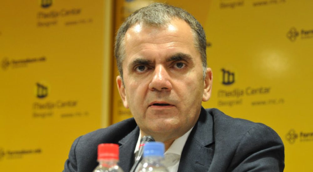 Pašalić: Ispitaću ko je dozvolio Vučiću i novinarima ulazak na intenzivnu negu u KCS