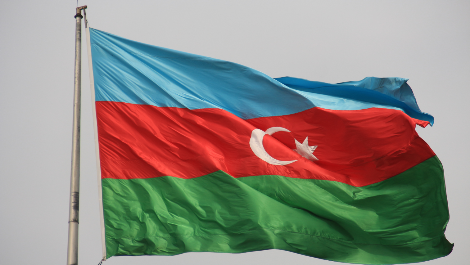 Azerbejdžan: sedmoro novinara osuđeno u najnovijem udaru na slobodu medija