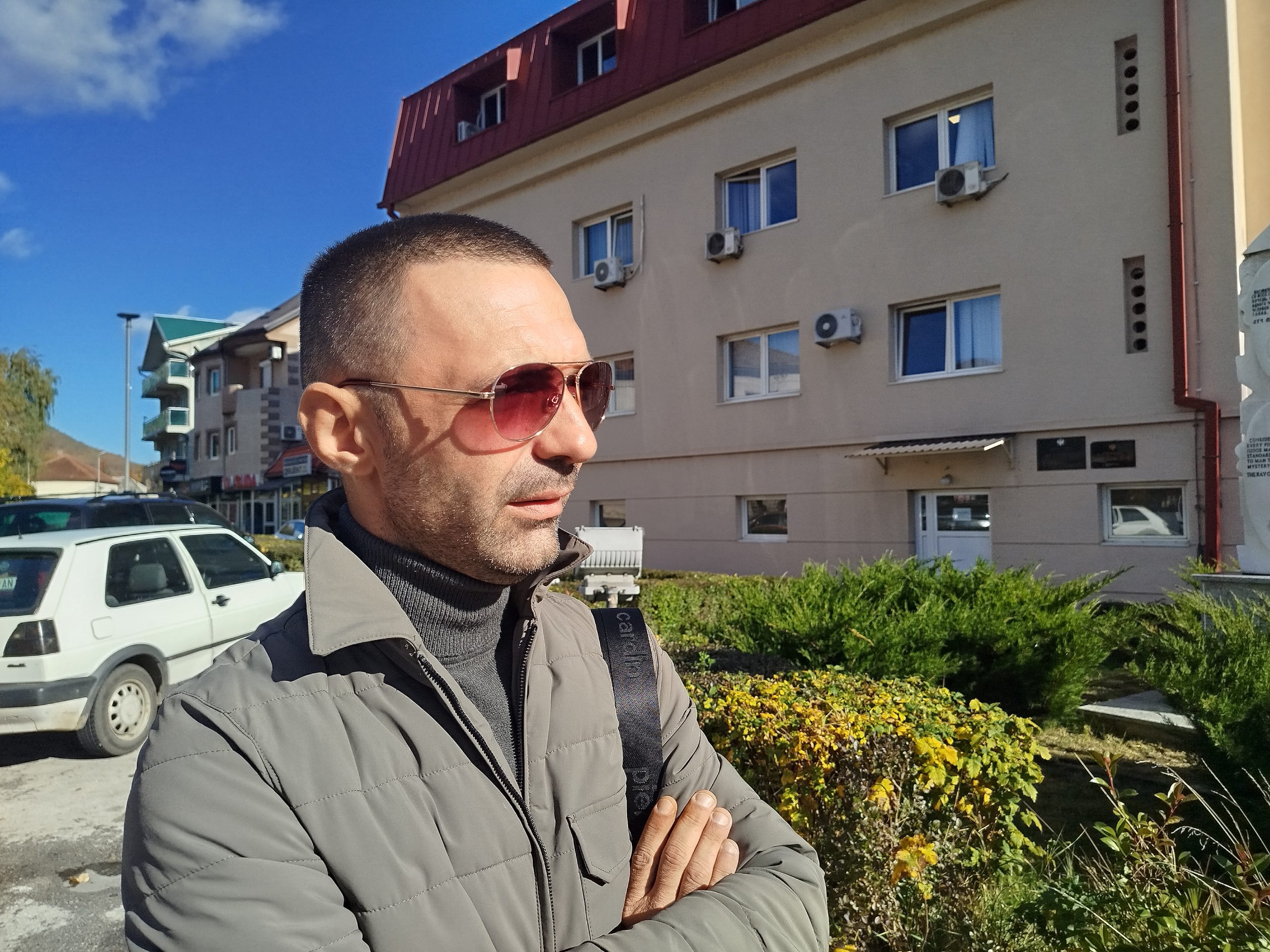 Six months of house arrest for attack on photojournalist Pejović